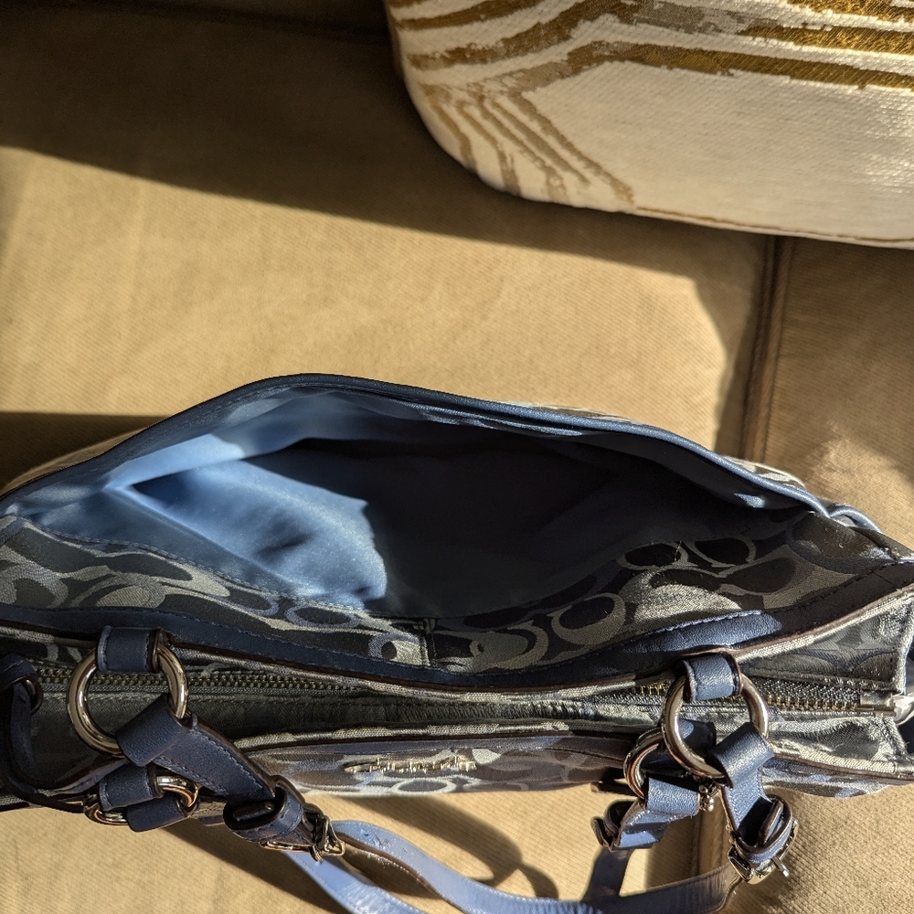 Coach purse - Picture 8 of 13